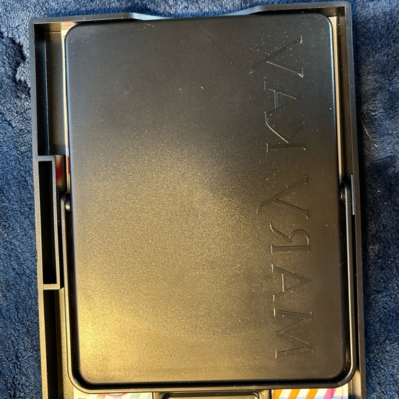 Mary Kay foldable makeup mirror - Picture 3 of 3